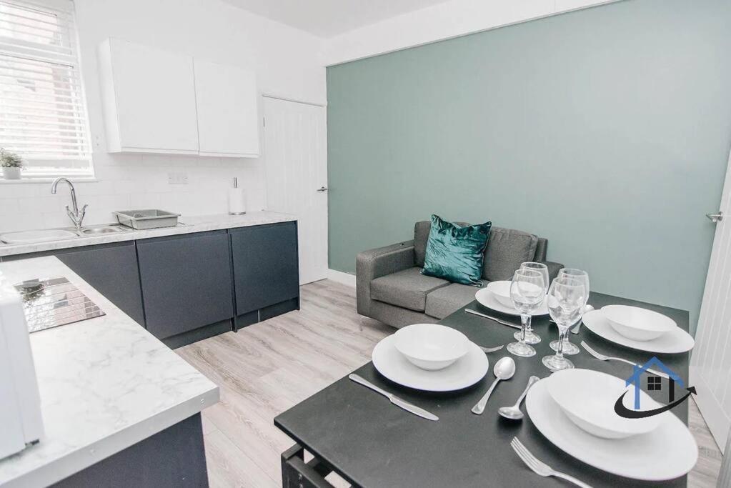 Villa Balby Casa Nr Doncaster Racecourse King Beds Street Parking Extérieur photo