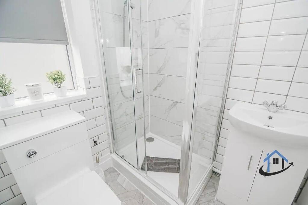 Villa Balby Casa Nr Doncaster Racecourse King Beds Street Parking Extérieur photo
